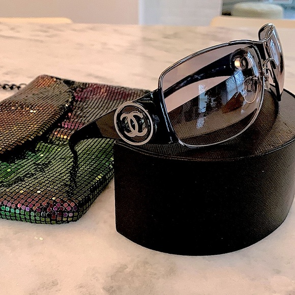 Accessories - Chanel sunglasses .